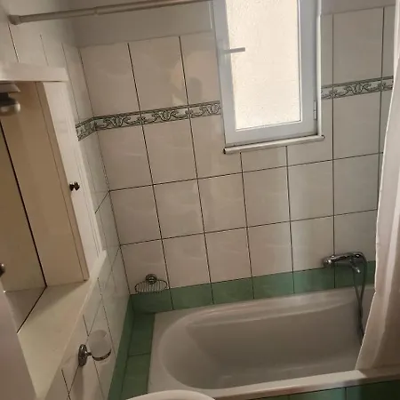 Apartament Gega * ساراندا