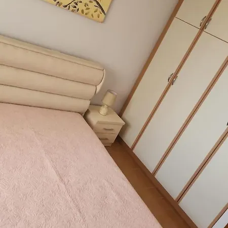 Apartament Gega * ساراندا