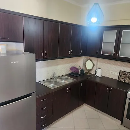 شقة Apartament Gega ساراندا