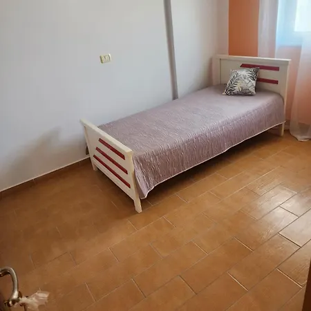 Apartament Gega ساراندا